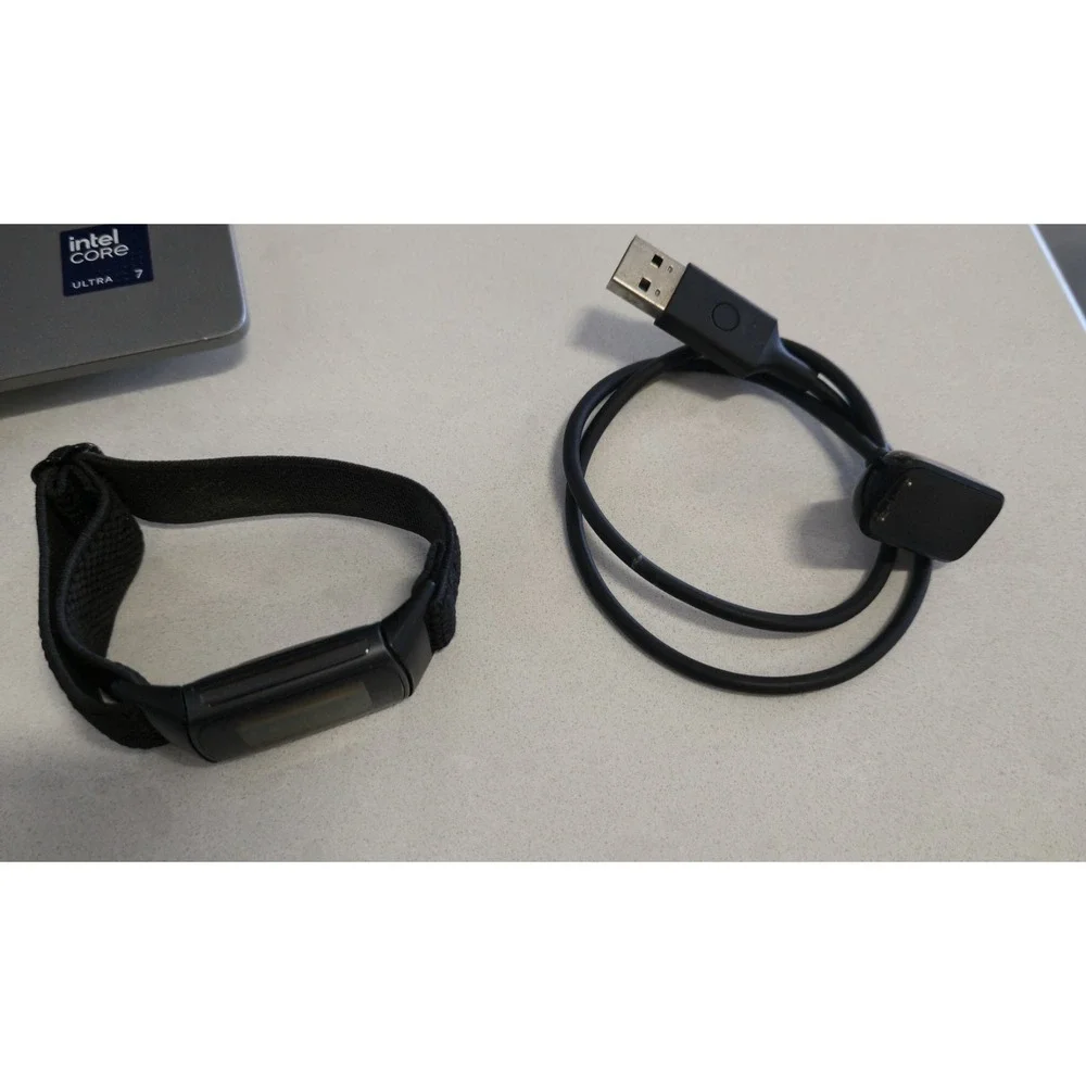 Fitbit Charge‎ 5 w/ Charger - works - tested